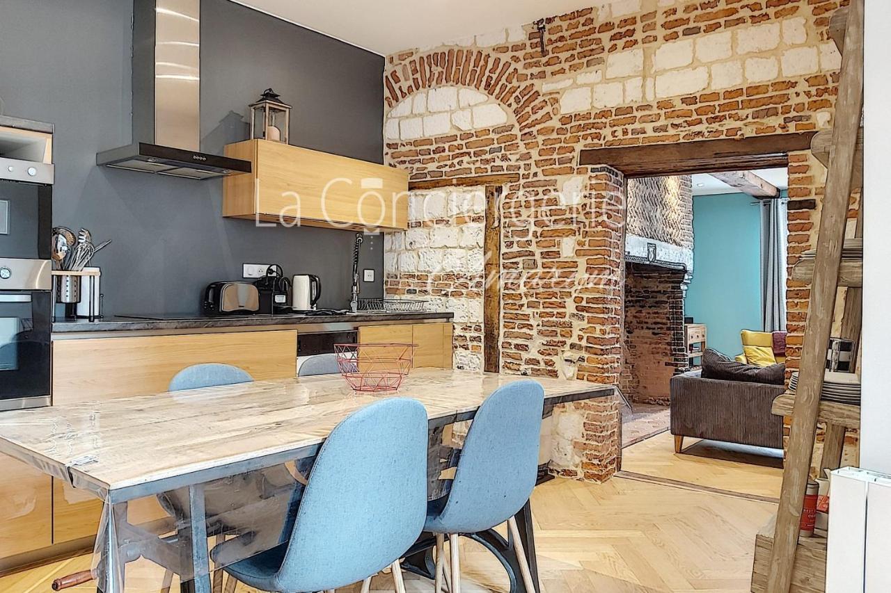 Aa13 - Le Victor Hugo - Sejour D'Exception Dans Un Appartement Historique Ault Bagian luar foto